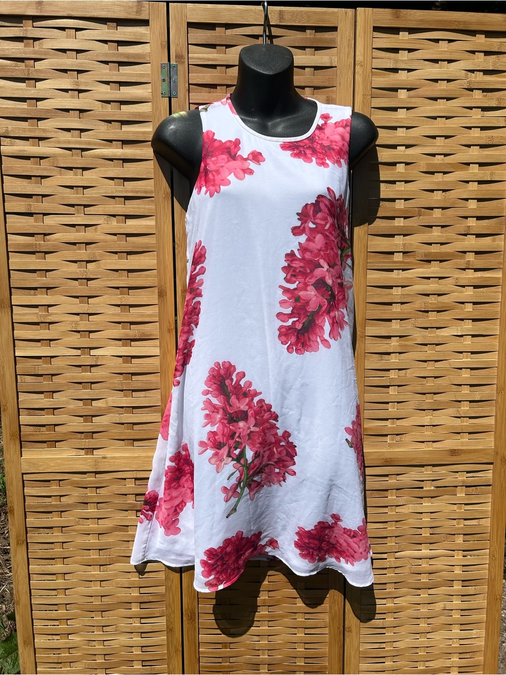 🐾2/$8- Calvin Klein White Sleeveless Dress with Pink Floral Clusters